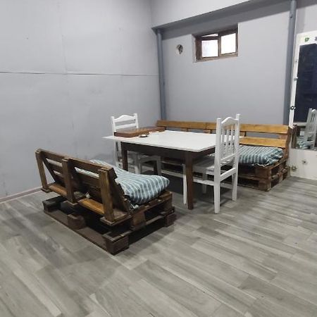 Home Apartments Батумі Екстер'єр фото
