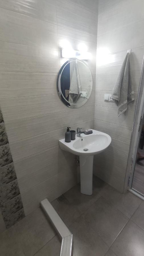Home Apartments Батумі Екстер'єр фото