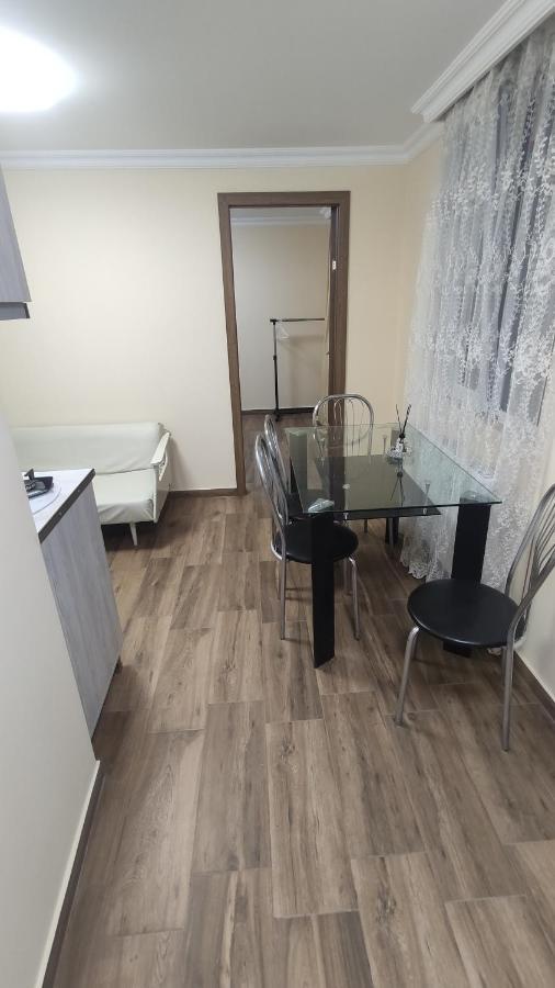 Home Apartments Батумі Екстер'єр фото