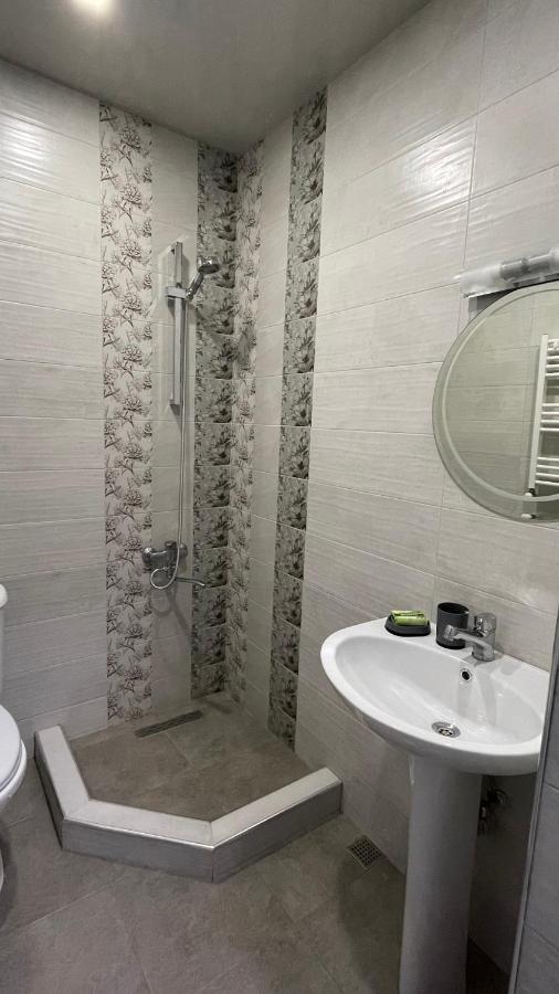 Home Apartments Батумі Екстер'єр фото